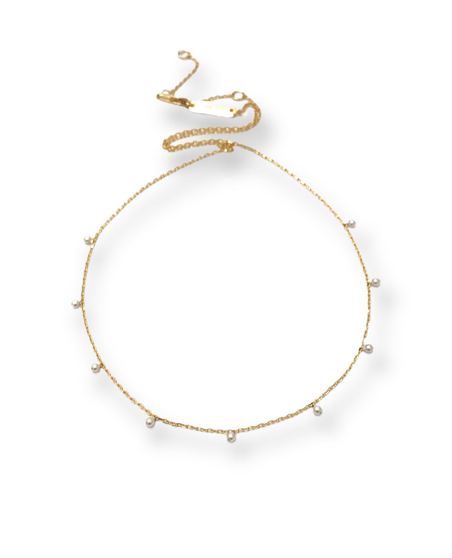 Mia Short Pearl Necklace