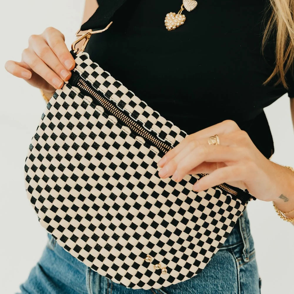Westlyn Woven Bum Bag / Woven Checkered Black