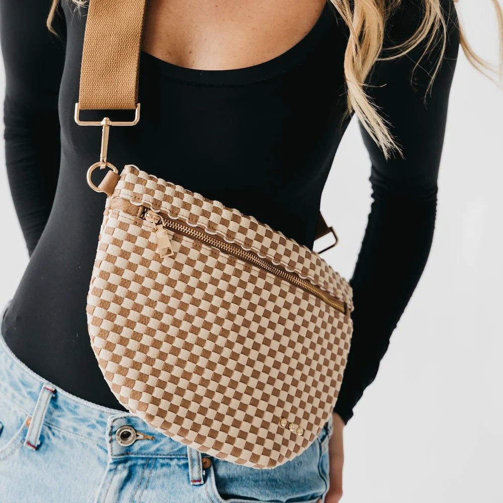 Westlyn Woven Bum Bag / Woven Checkered Brown
