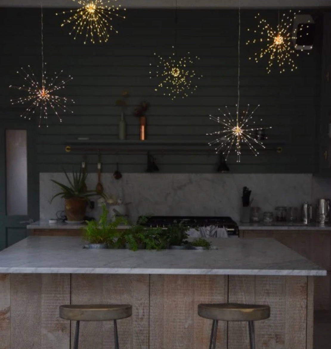 LED Hanging Starburst  Large / Silver
