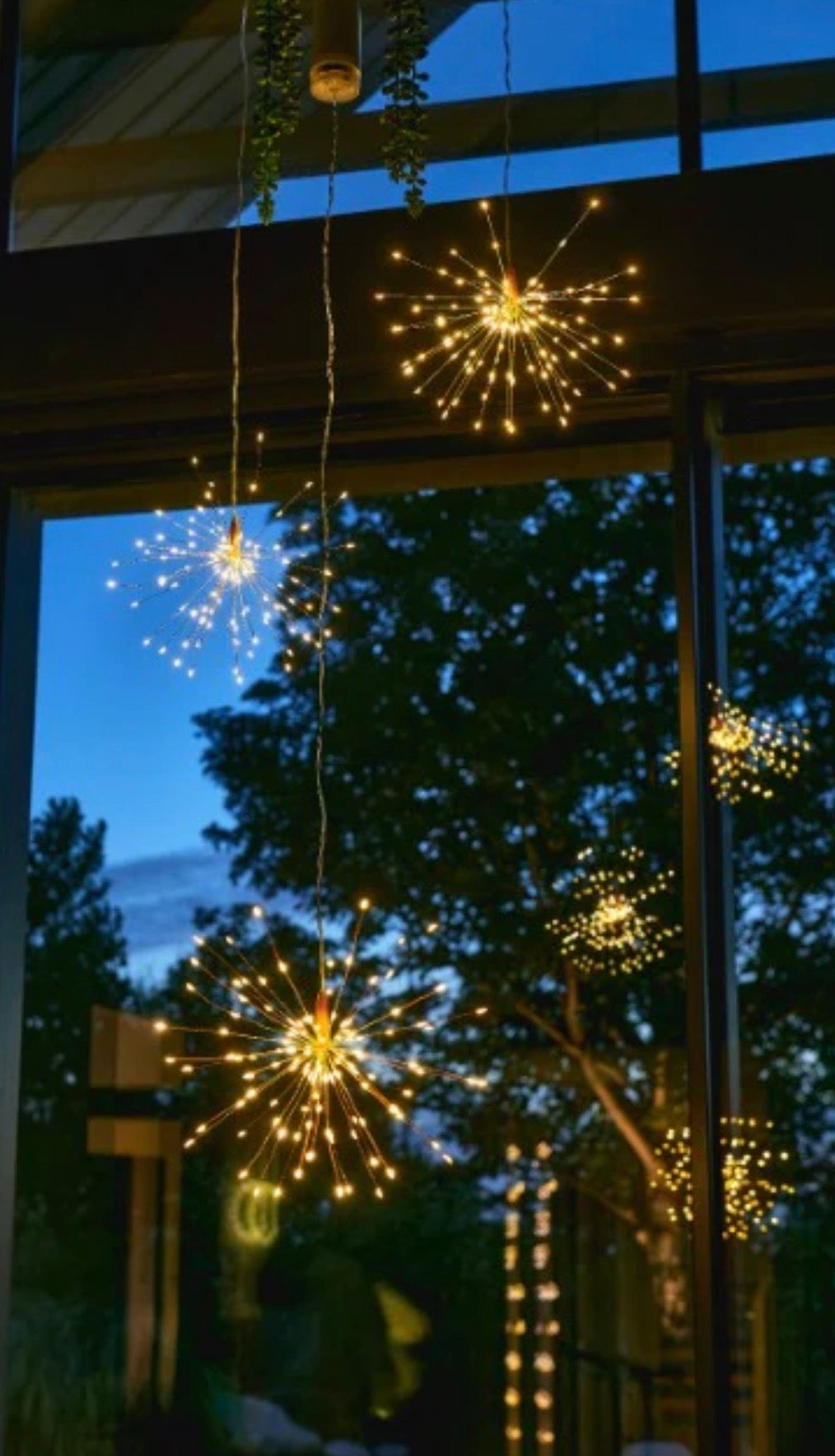 LED Hanging Starburst / Silver