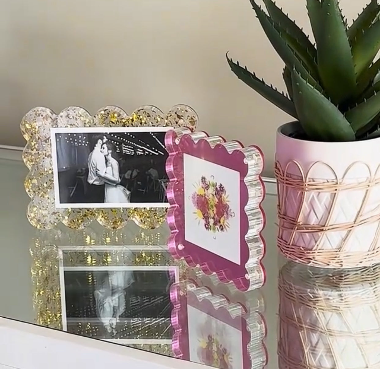 Acrylic Frame Rectangle Scalloped- Confetti Gold