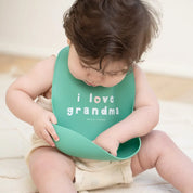 Wonder Bib: Love Grandma