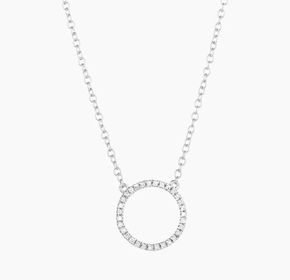 Silver Standing O Pendant Necklace