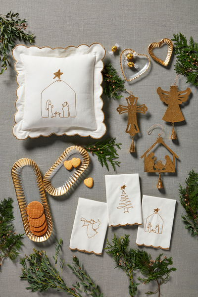 Gold Scallop Christmas Towel- Nativity