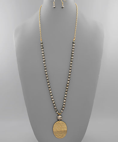 Hammered Oval Pendant Necklace
